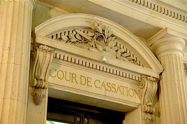 Jurisprudence - France: La Cour de cassation a retenu la négligence grave du client qui communique ses données